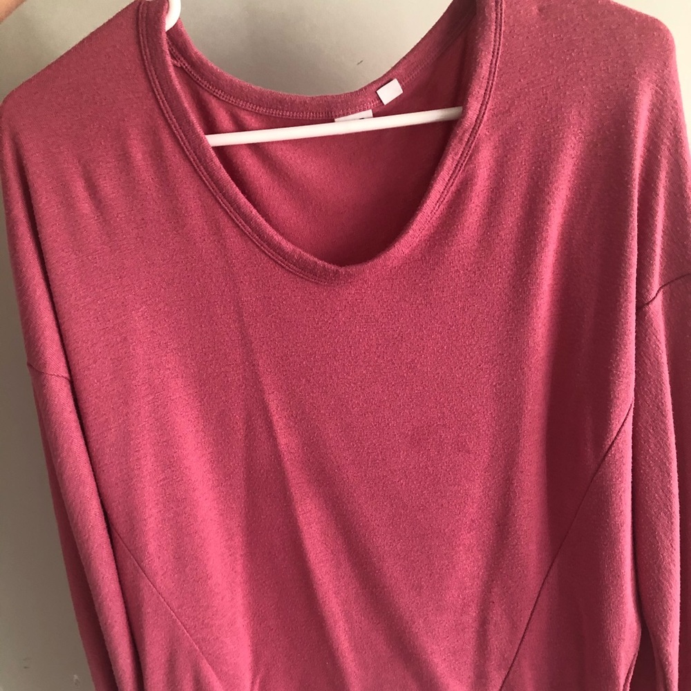 Tops - Picture 2 of 3